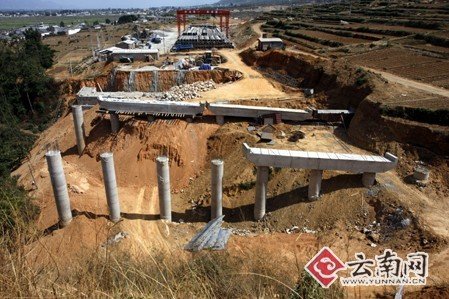 大理龙首关遗址被毁事件施工单位被罚20万元 大理龙首关遗址被毁事件施工单位被罚20万元