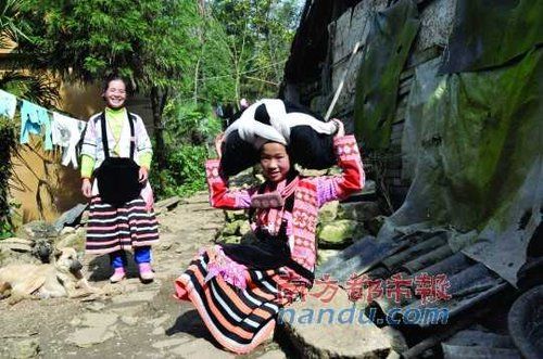 见识贵州苗家男女的头上功夫 见识贵州苗家男女的头上功夫
