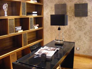 b_65047892.jpg b_65047892.jpg