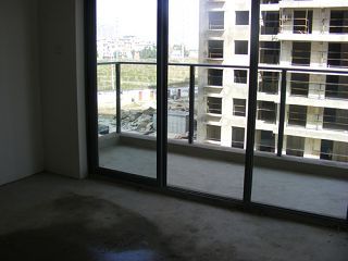 b_65047892.jpg b_65047892.jpg