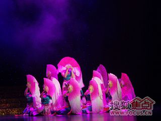 b_65045288.jpg b_65045288.jpg