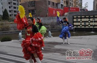 b_65057216.jpg b_65057216.jpg