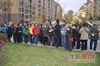 b_65057216.jpg b_65057216.jpg