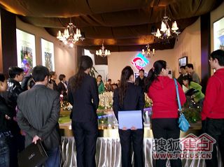 b_65056310.jpg b_65056310.jpg