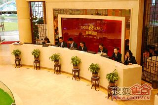 b_65054658.jpg b_65054658.jpg