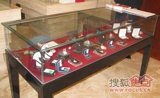 a_65054445.jpg a_65054445.jpg