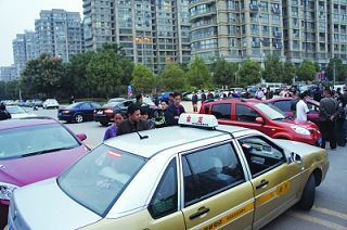 b_65066432.jpg b_65066432.jpg