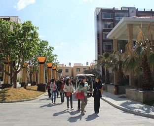 b_73394560.jpg b_73394560.jpg