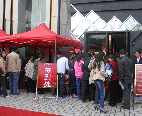 b_73618230.gif b_73618230.gif