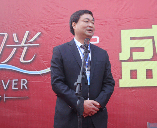 b_73618230.gif b_73618230.gif