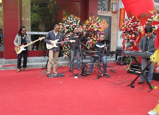 a_73571437.jpg a_73571437.jpg