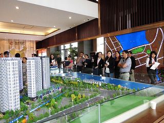 b_76378168.jpg b_76378168.jpg