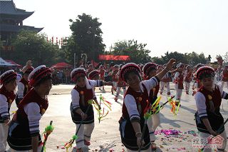 b_100132644.jpg b_100132644.jpg