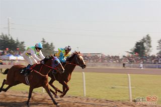 b_100132644.jpg b_100132644.jpg