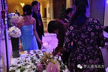 b_181214100.jpg b_181214100.jpg
