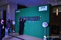 b_181214100.jpg b_181214100.jpg