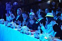 b_181214100.jpg b_181214100.jpg