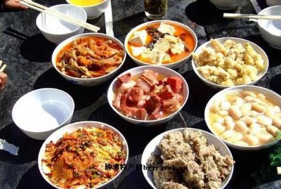 大理白族美食之土八碗 大理白族美食之土八碗